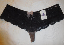 NWT B. Tempt'd by Wacoal Black Lace Ciao Bella Tanga Panty L 7