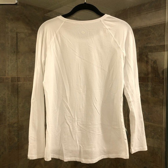 Lululemon Basic Classic Long Sleeve Running Tee S… - image 5