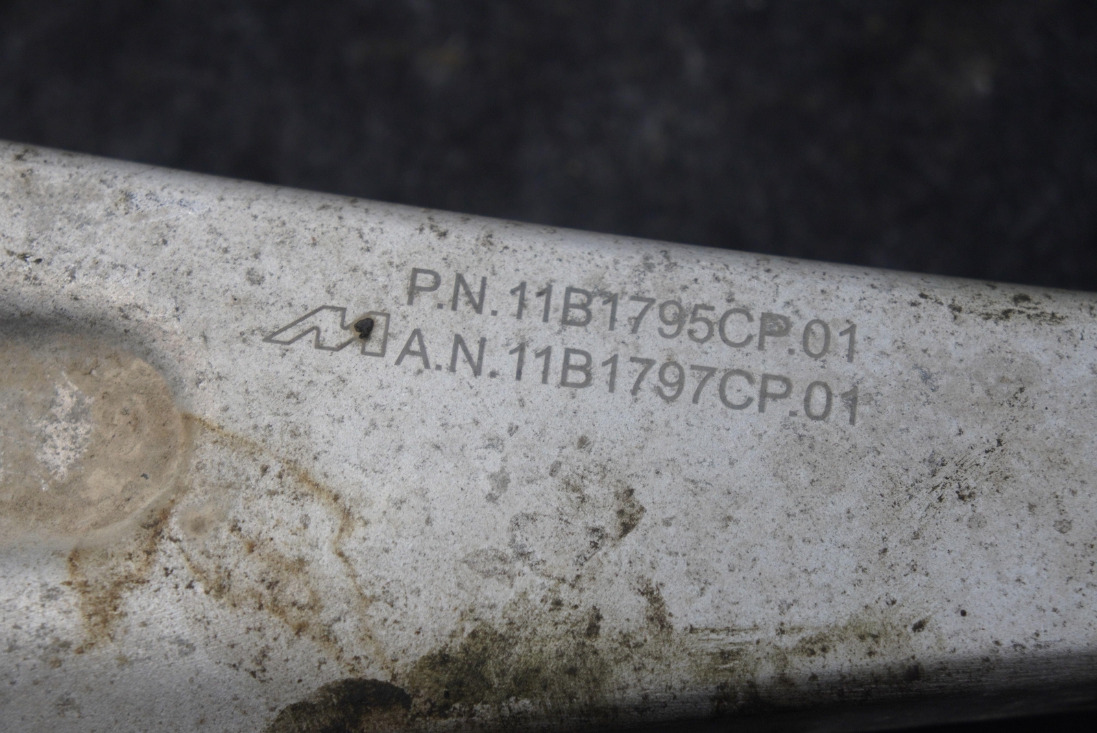 Rear Suspension Right Lower Control Arm 11B1795CP OEM McLaren 570S 2018