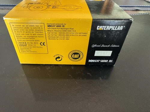 Launch Edition #111 NZG 1:50 CAT CP-563C Vibratory Soil Compactor - Picture 6 of 7