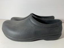 Crocs Black Slip Resistant Shoes Womens Size 6 - Nurse Shoes Chef Shoes
