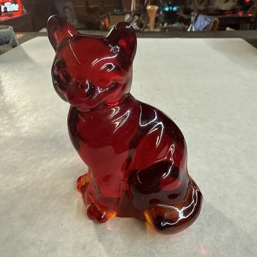 Vintage Fenton Glass Art Amberina Ruby Red Sitting Cat Figurine 3 3/4 In