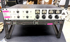 Behringer Vintager Series Tube Ultra Gain Microphone Preamp Model T1953 w/extras