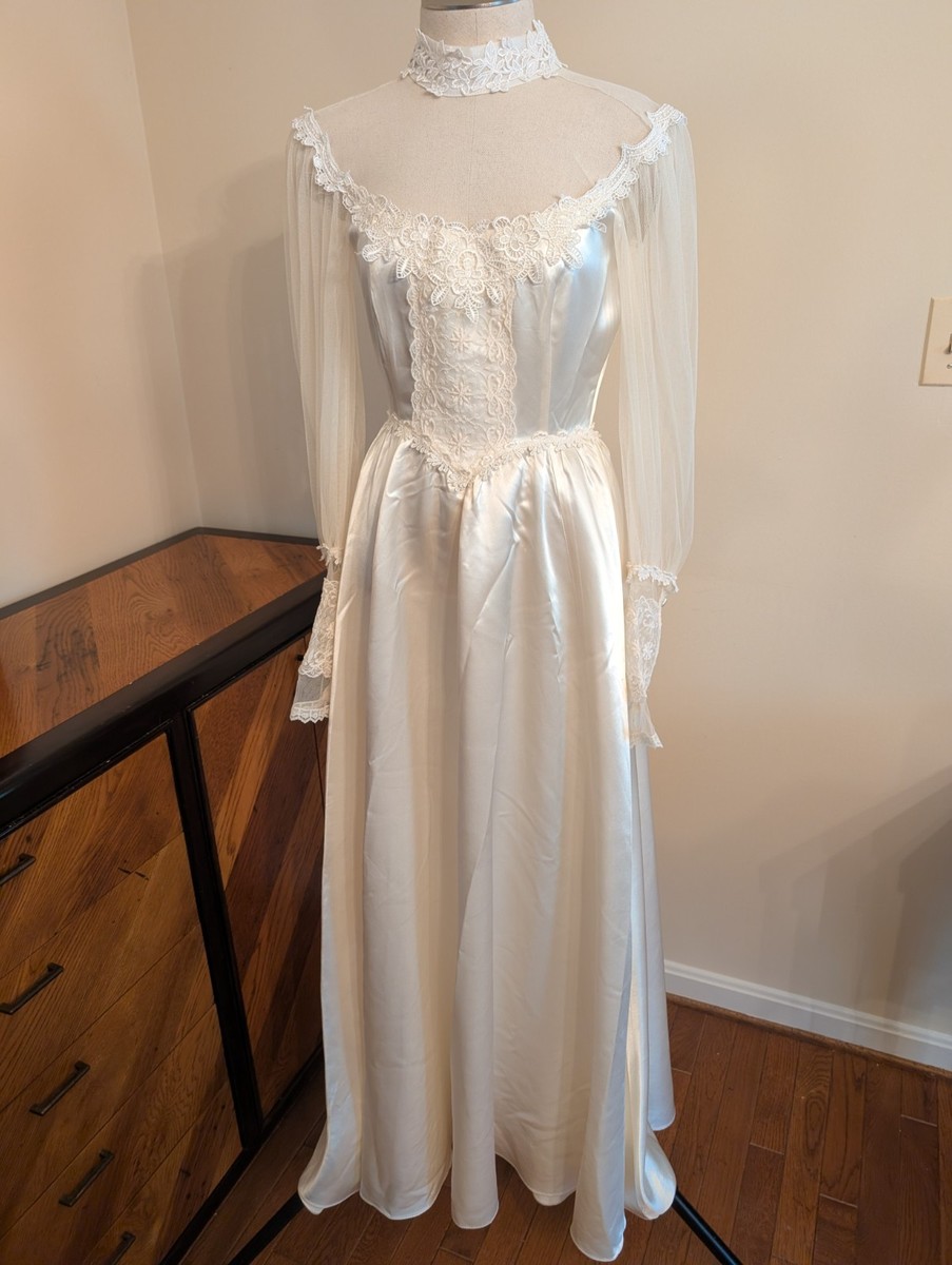 Gunne Sax Vintage Wedding Dress 3 Satin Cream Victorian Crochet Cottage Bridal | eBay Gunne Sax Vintage Wedding Dress 3 Satin Cream Victorian Crochet Cottage Bridal | eBay