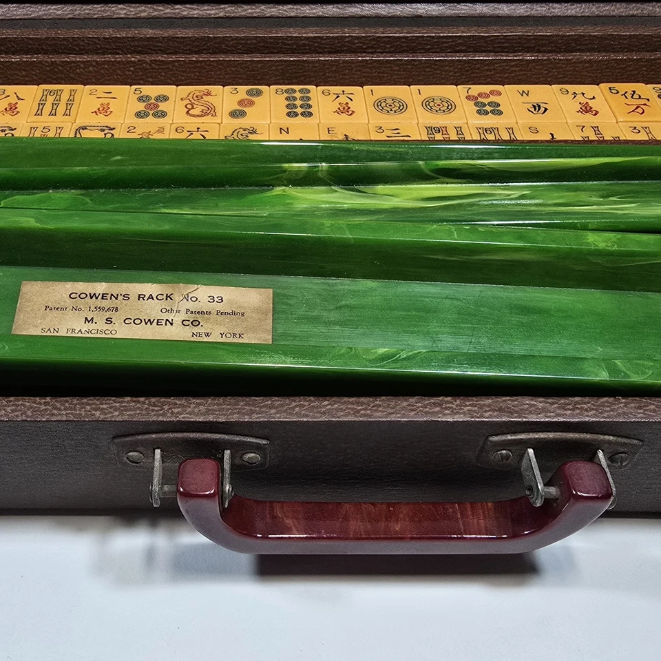 Vintage METRO GAMES MahJong set Bakelite Tiles (152) & Racks (4) M S COWEN & Co. - Image 3 of 4