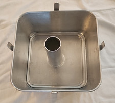 Vintage Comet Aluminum 2 Pc. Square Angel Food 9" X 9" X 4" Tube Cake Pan Nice