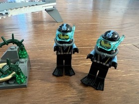 Lego 7773 Aqua Raiders: Tiger Shark Attack - w/ Instructions -  Read