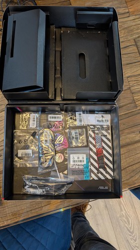 ASUS ROG STRIX X670E-F GAMING WIFI AMD X670 Socket AM5 ATX (90MB1BA0-M0EAY0) - Picture 4 of 12