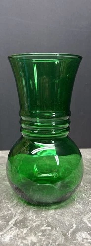 Vintage Anchor-Hocking Forest Green Rib-Necked Depression Glass Vase Seamless