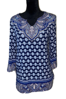 NWOT Chico s Women s Pattern Soft Spandex Long Sleeved Blouse Top Size 0 - Small