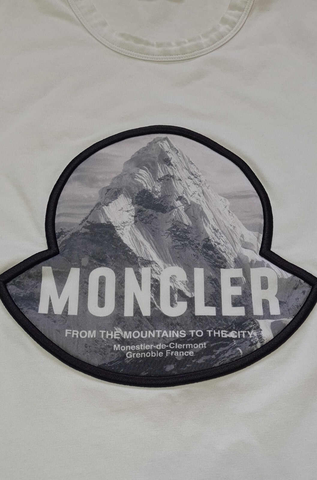 moncler mountain logo t shirt