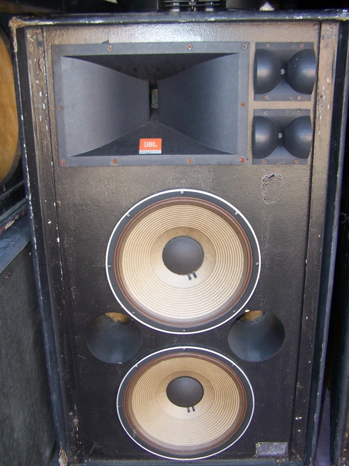JBL 4873 CONCERT SERIES 3-WAY, 2-15", 1-2", 2-HIGH FREQ. GREAT SOUNDING SPEAKERS - Image 2 of 4