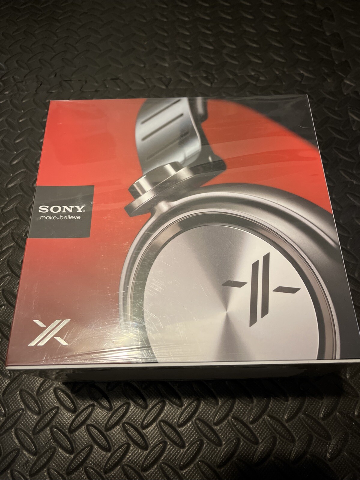 Sony – MDr – X 10, Black Headphones, Simon Cowell, Edition