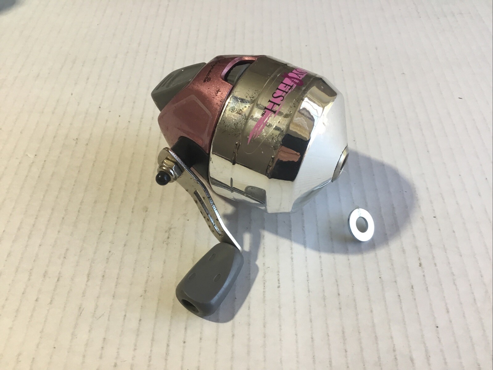 shakespeare reel Lady Fish USLK10 Spin Cast.