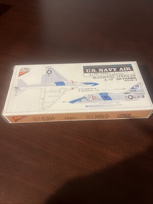 NEW Nichimo 21 1:300 U.S. Navy RA-5C Vigilante