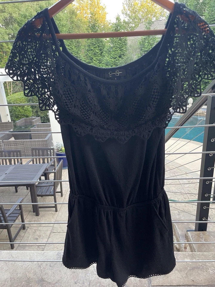 Mameluco de verano Jessica Simpson de encaje negro para mujer talla S Foto 3 de 4