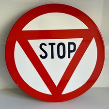 ancien panneau de signalisation émaillé STOP - réformé