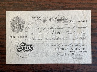 Bank of England white five pound note dated 29th December 1951 £5 old