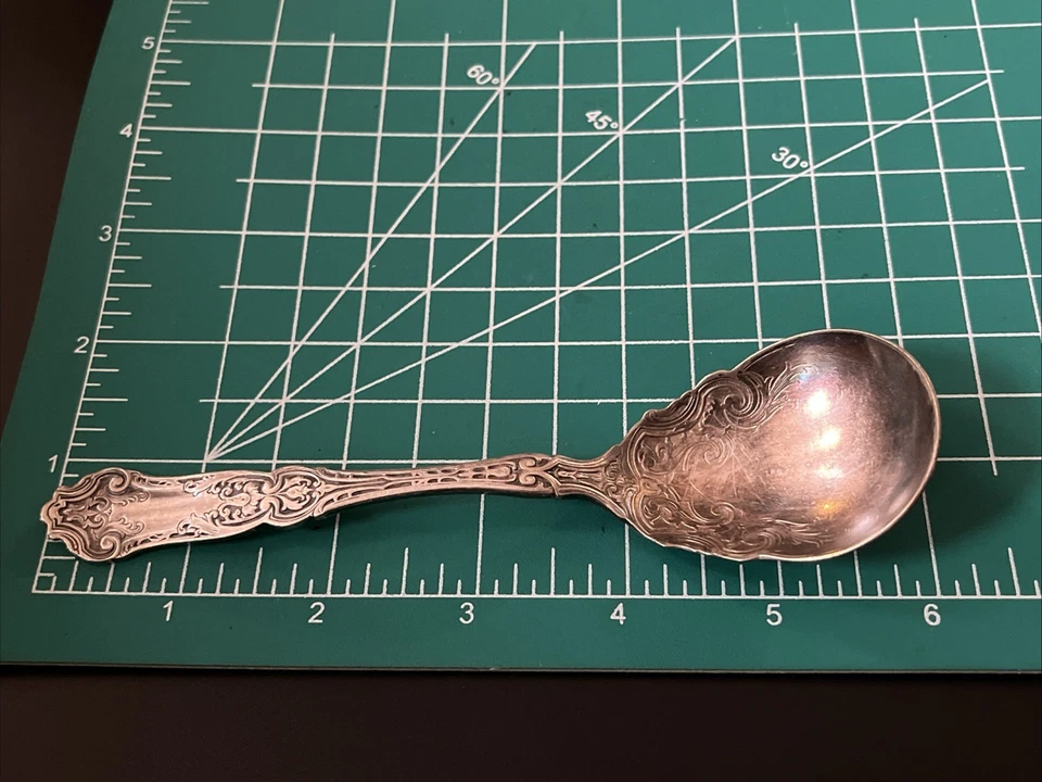 "Antigua cuchara para servir de bayas de nuez plateada de 1907 1835 R Wallace Art Nouveau 7""" Foto 4 de 4