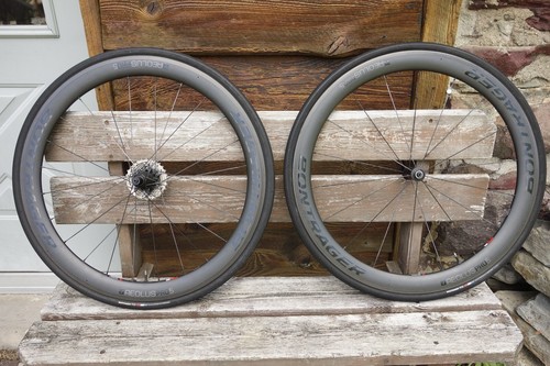 Bontrager Aeolus Pro 5 Carbon Laufradsatz Felgenbremse mit Ultegra Kassette & Reifen