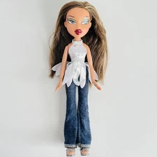 Bratz Doll: Forever Diamondz Fashion Design Set - Yasmin. With Clothes & Heels.