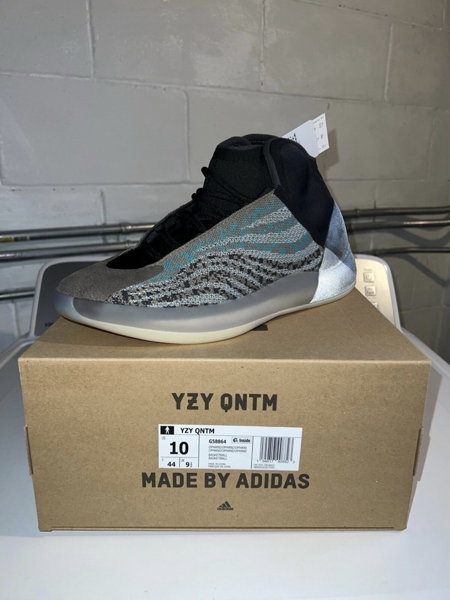 yeezy qntm blue on feet