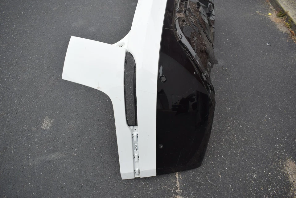 Land Rover Range Rover Velar 2018 OEM de fábrica Foto 2 de 4