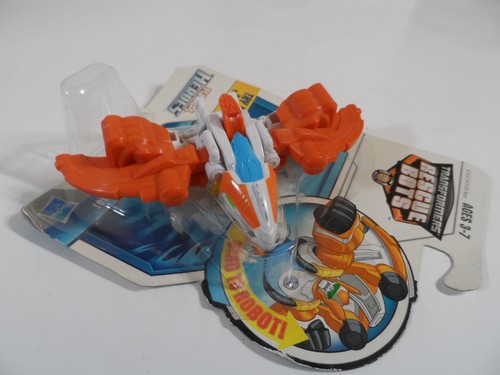 NEW - 2013 Playskool Heroes Transformers Rescue Bots Blades The Rescue Dinobot - Picture 2 of 3