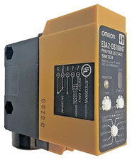 Omron E3A2-DS70M4T Photoelectric Sensor 70cm ...