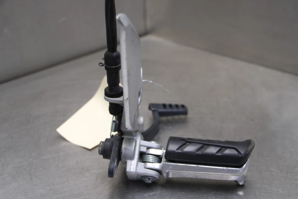 15-22 HONDA CBR300R RIGHT REARSET REAR SET DRIVER FOOT PEG REST STOP Foto 4 de 4