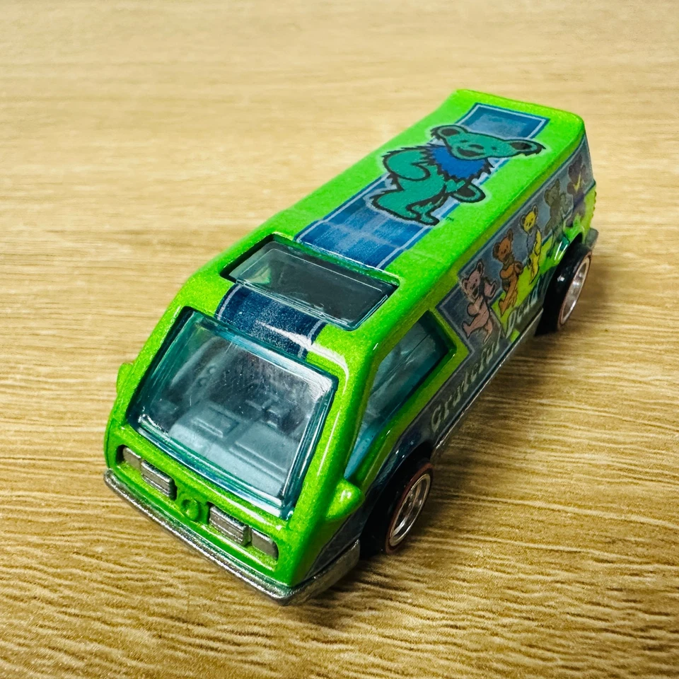Dream Van XGW Panel The Grateful Dead 2014 Premium Real Riders Green Teddy Bears - Image 2 of 4