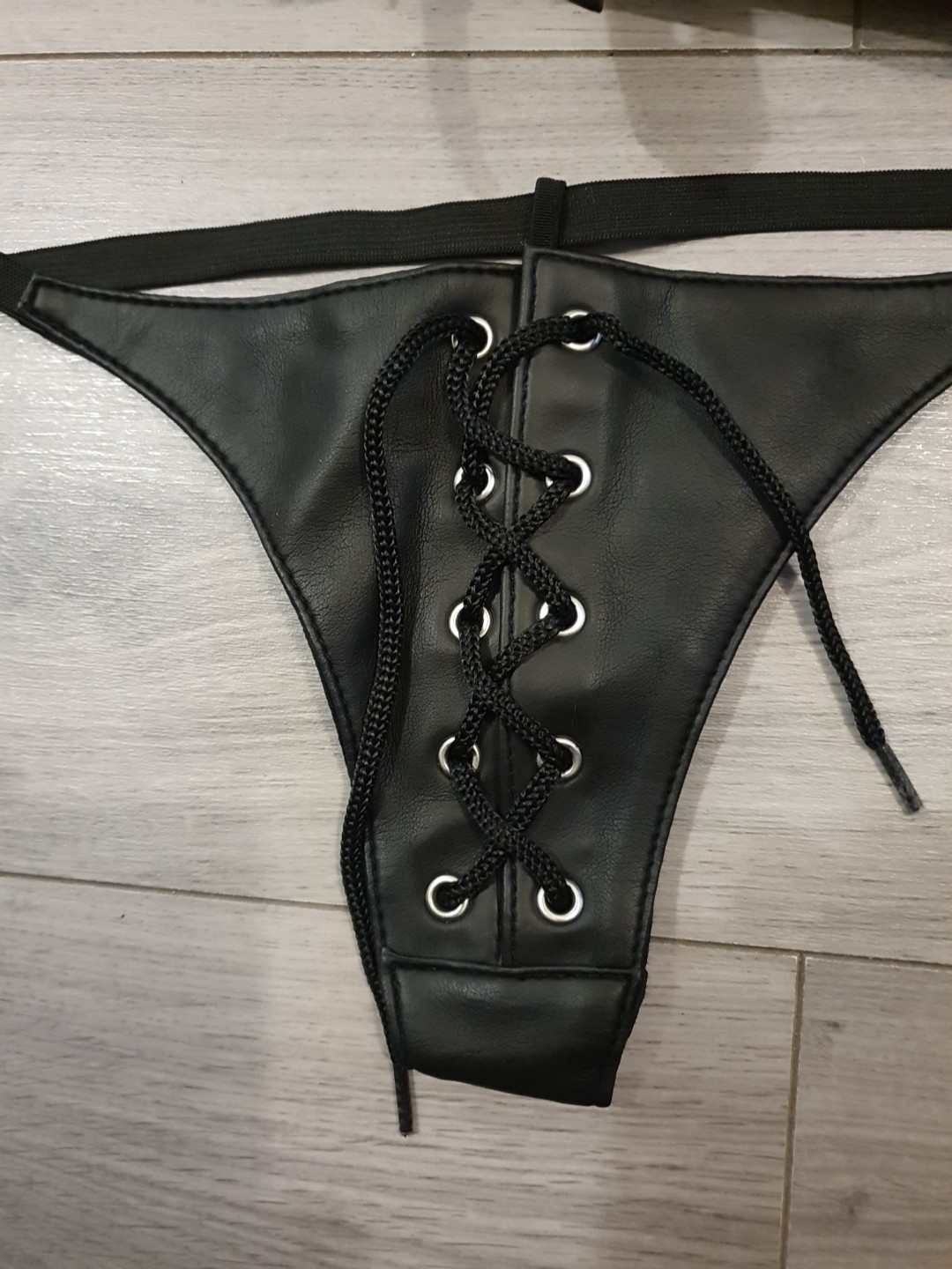 BNWT Vintage Ann Summers Black Faux Leather Tantalise Bra/Thong Set Size 10 image 9