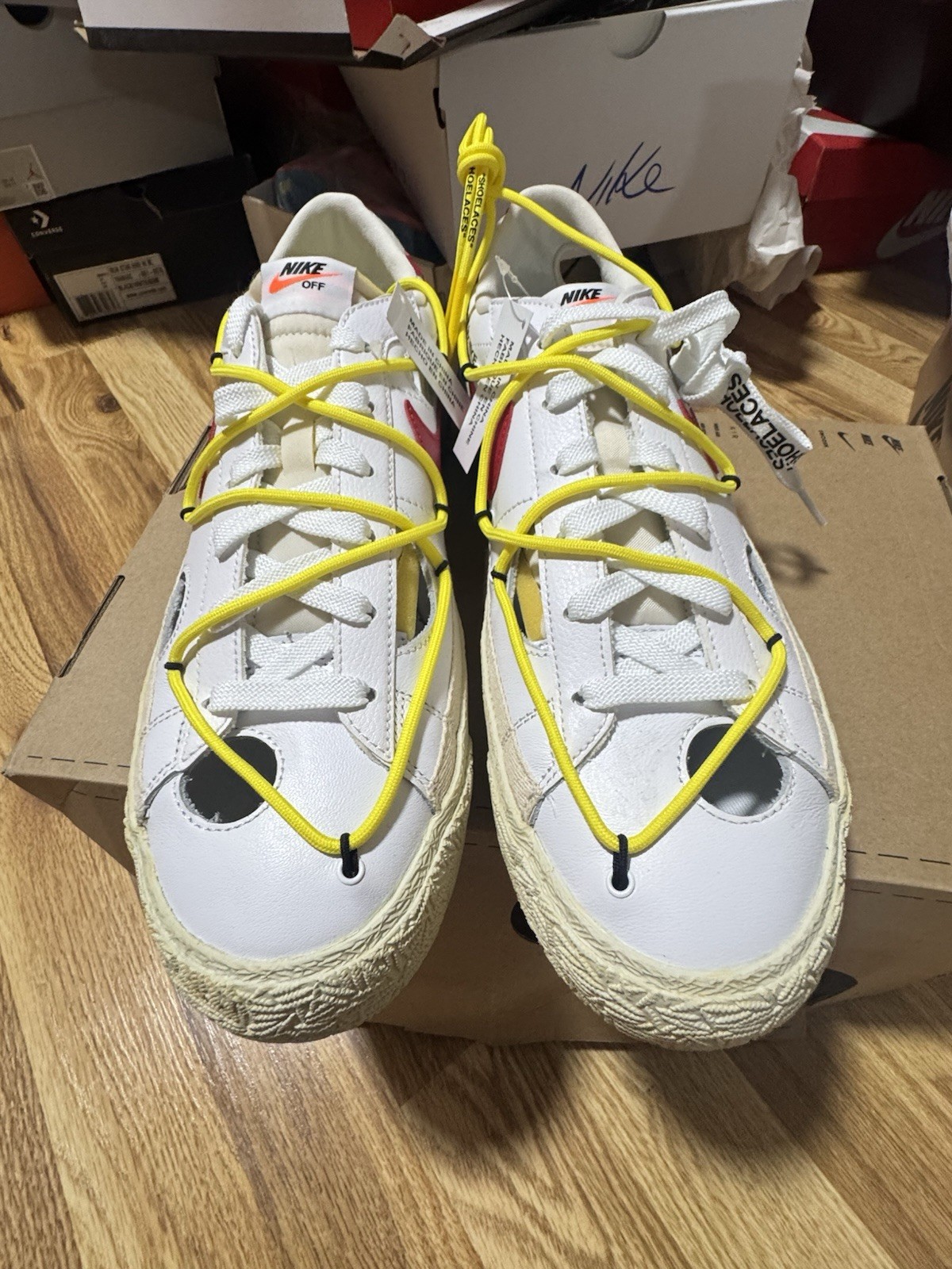 OFF WHITE X NIKE Taglia 12 5 Nike Off White x Blazer Basso Bianco Università Rosso spedizione veloce