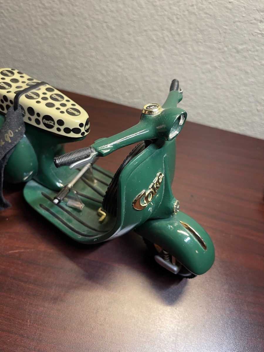 1995 Xonex Die Cast Coca Cola Limited Edition Miniature Vespa