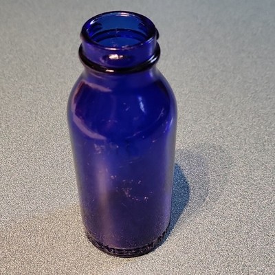 Bromo-Seltzer Cobalt Blue Glass Medicine Bottle 4 oz Collectible Modern 1900-Now