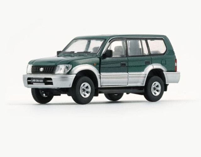BM Creations Toyota Land Cruiser LC95 - Зеленый - Литой автомобиль LHD в масштабе 1:64 64B0353
