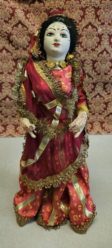 Konvolut 9 verschiedene HINDU Hindi INDIANER traditionelle Kleidung Indien Puppen Sammlung - Bild 2 von 11