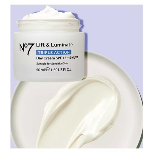 Crema de día Nº7 Lift & Luminate TRIPLE ACCIÓN Fps15 50 ml - Imagen 2 de 3