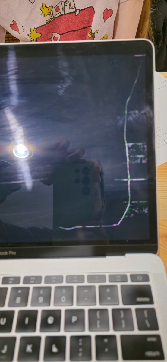 Defective Apple MacBook Pro 13