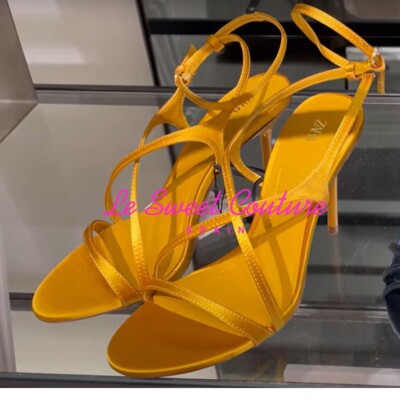 極美品　YELLO PATCH CHUNKY HEEL SANDALS ccocci-yara-raffia-chunky-heel