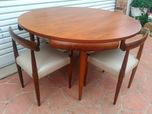 1960 S Teak Round Nesting Dining Table And Four Chairs By Hansen
