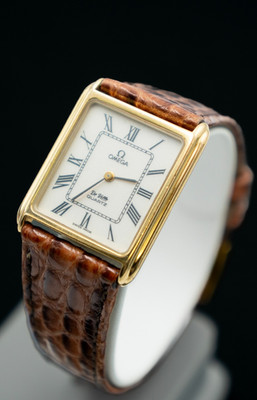 Atemberaubende Omega De Ville Tank Herrenuhr Original Armband & Schließe voll funktionsfähig