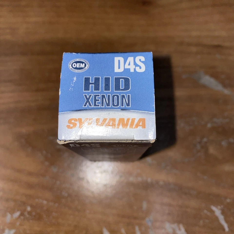 Repuesto bombilla Sylvania HID Xenon D4S para faro de coche nuevo en caja sellada Foto 2 de 3