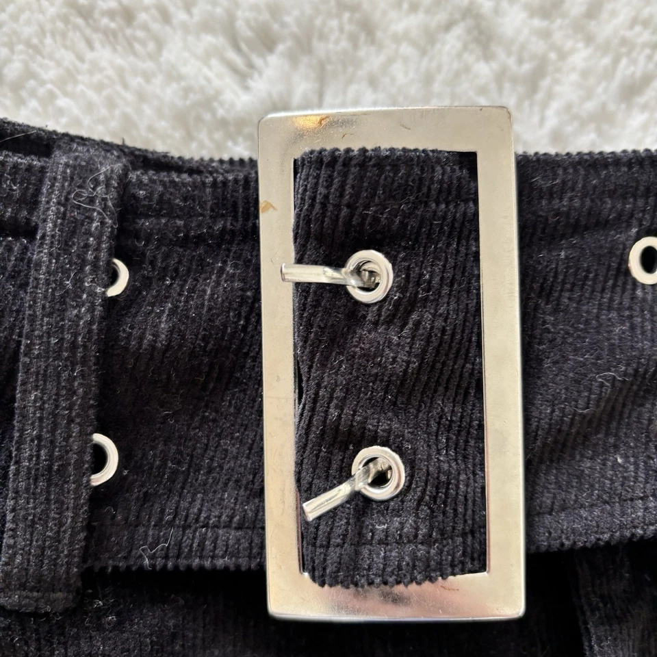 Minifalda de pana de garaje Y2K para mujer mediana con cinturón gótica negra ropa de calle Foto 2 de 4