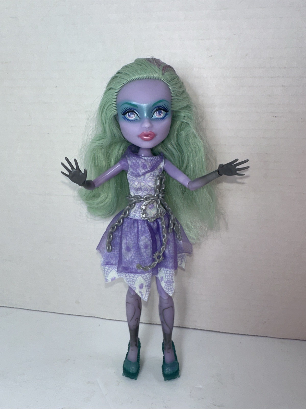 Monster High Twyla Haunted Getting Ghostly Doll Ghost