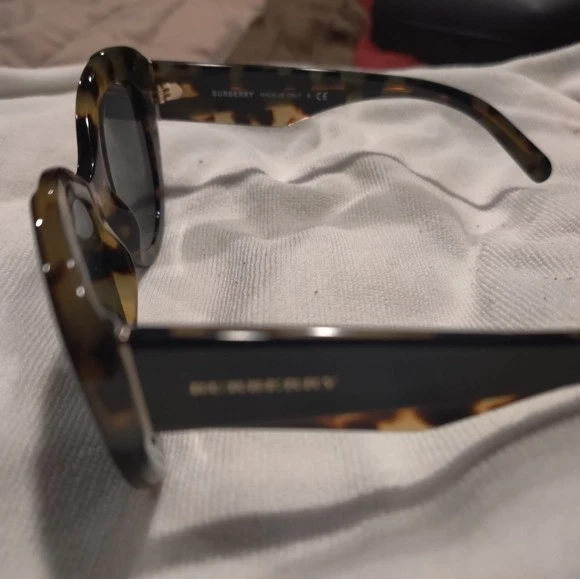 Burberry Gafas de sol Mujer Auténticas Nuevas con Burberry Nuevo Estuche Foto 4 de 4