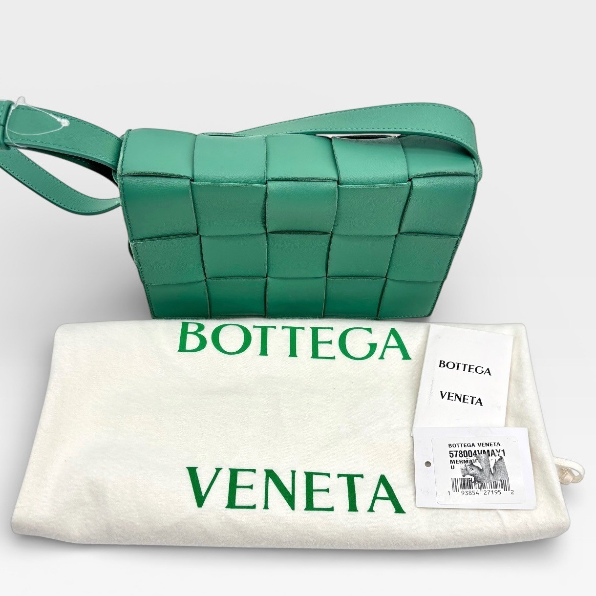 NEW Bottega Veneta Cassette Bag in Mermaid/Gold Leather Crossbody thumbnail 4