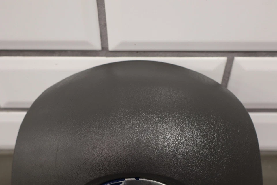 2002-2004 Ford Excursion Driver Steering Wheel Air Bag Medium Flint 3E - Image 4 of 4