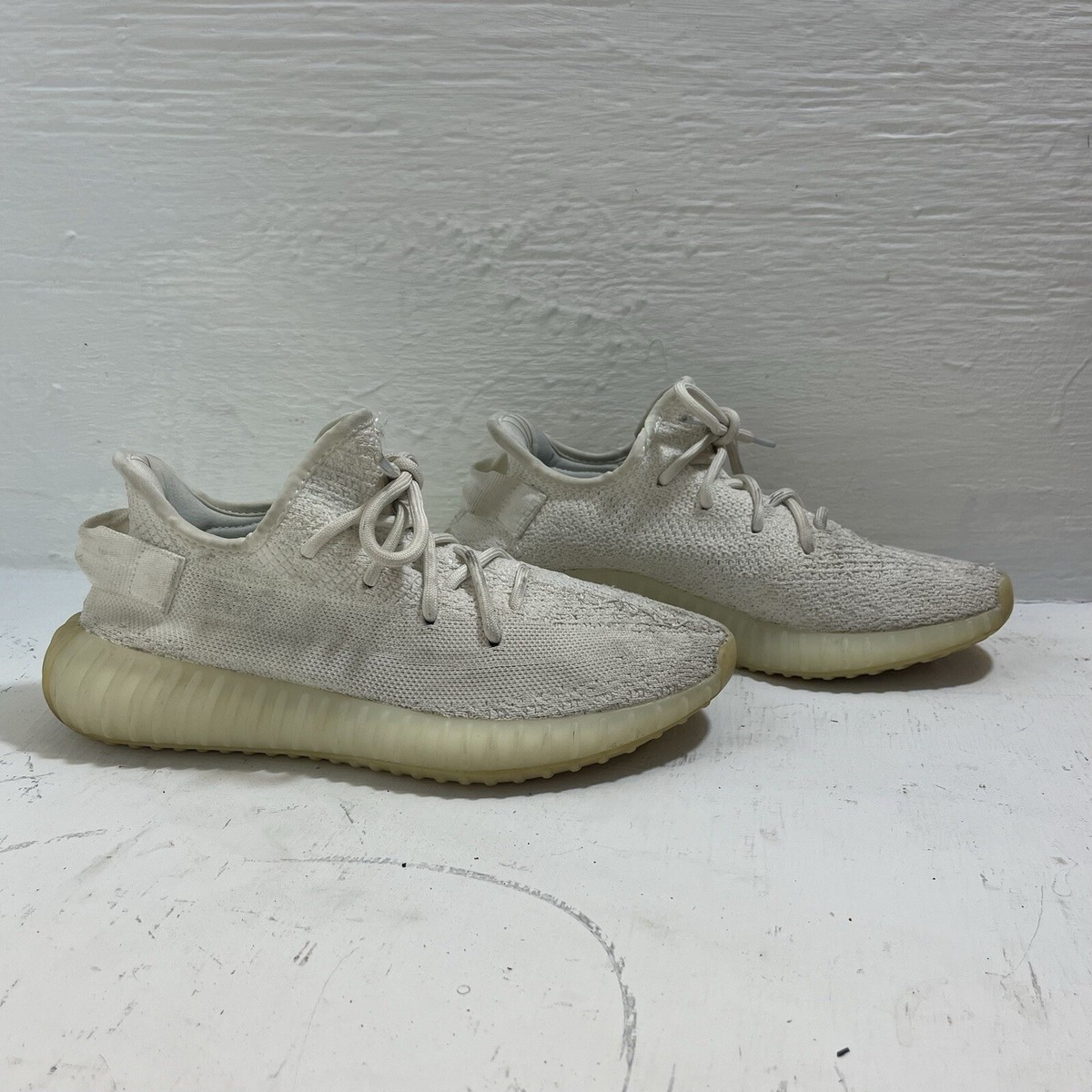 Adidas Yeezy Boost 350 V2 Cream Triple White Low Sneakers
