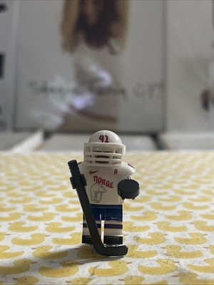 PATRICK THORESEN NORWAY NORGE HOCKEY 41 JERSEY LEGO MINI FIGURE storhamar